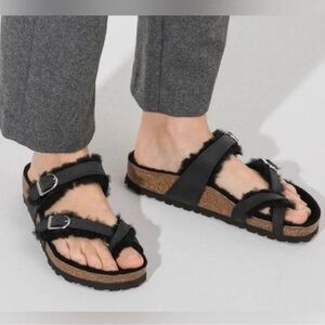 Birkenstock Black Mayari Shearling Oiled Leather single toe loop cork bed sandal